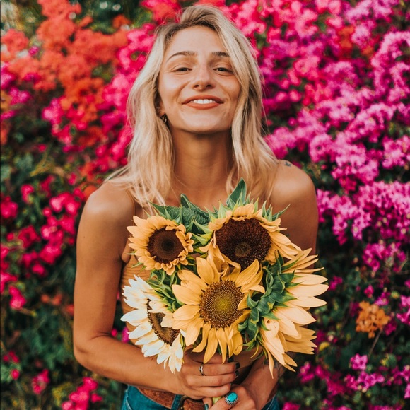 Meet your Posher, Nora - Picture 1 of 1